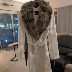 Elegant White Faux Fur Collar Coat